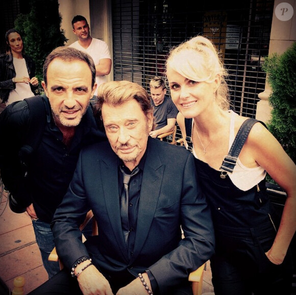 Nikos Aliagas au côté de Johnny Hallyday et Laeticia sur le tournage du nouveau clip de Johnny, à Los Angeles le 12 octobre 2014.