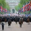 Les services de police défilant sur le Mall devant Buckingham Palace lors du jubilé de diamant d'Elizabeth II le 5 juin 2012