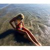 Madison Louch, mannequin signé chez Willow Models, en bikini Lamers. Photo Instagram, 13 septembre 2014.