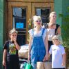 Gwen Stefani et ses trois garçons Kingston, Zuma et Apollo à Los Angeles, le 19 octobre 2014.