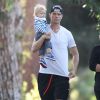 Exclusif - Josh Duhamel emmène son fils Axl à la crèche à Santa Monica, le 23 octobre 2014.
