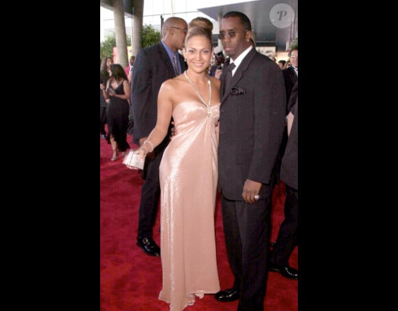 Jennifer Lopez et P.Diddy lors des Grammy Awards à Los Angeles en 2000.