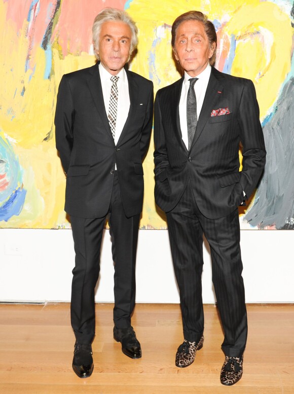 Giancarlo Giammetti et Valentino Garavani assistent au dîner de lancement du livre Valentino: At the Emperor's Table à la maison d'enchères Christie's. New York, le 8 novembre 2014.
