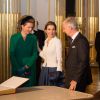 Le roi Felipe VI et la reine Letizia d'Espagne en visite officielle à Bruxelles, le 12 novembre 2014, accueillis par leurs amis Philippe et Mathilde de Belgique.