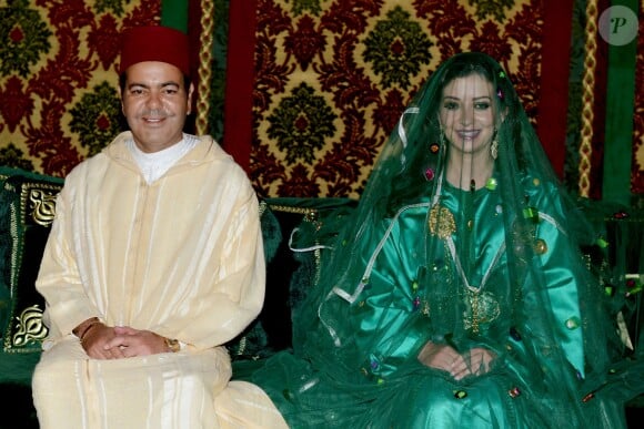 Image du mariage royal du prince Moulay Rachid du Maroc, frère cadet du roi Mohammed VI, et de Lalla Oum Keltoum (née Boufares) le 13 novembre 2014, jour de la cérémonie traditionnelle du henné.