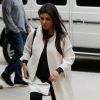Kourtney Kardashian, enceinte, arrive au restaurant Kate Mantilini à Woodland Hills. Le 17 novembre 2014.