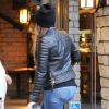 Khloé Kardashian arrive au restaurant Kate Mantilini à Woodland Hills. Le 17 novembre 2014.