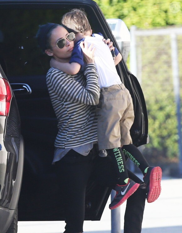 Exclusif - Nicole Richie, son mari Joel Madden et leur fils Sparrow à Los Angeles, le 19 novembre 2014.