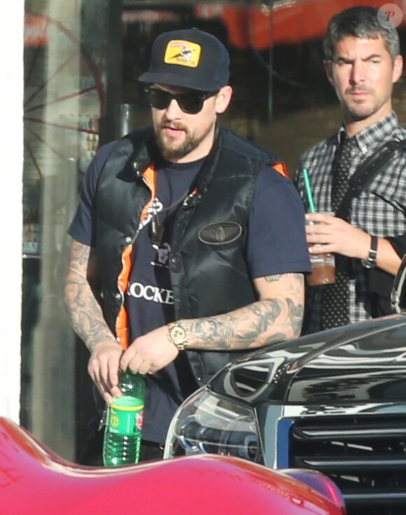 Exclusif - Nicole Richie, son mari Joel Madden et leur fils Sparrow à Los Angeles, le 19 novembre 2014.