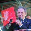 Michel Drucker célèbre ses 50 ans de télévision entouré de ses amis à l'occasion du passage du 'Train De La Télé' en gare de Caen, sa région natale, le 21 octobre 2014.