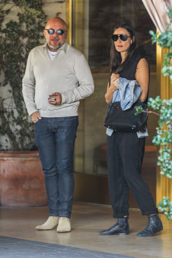 Tallulah Willis et sa mère Demi Moore lors d'une virée déjeuner au Sunset Towers hotel de Los Angeles, le 23 novembre 2014.