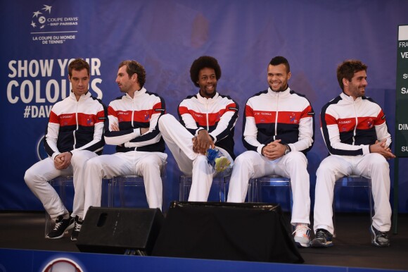 Richard Gasquet, Julien Benneteau, Gaël Monfils, Jo-Wilfried Tsonga et  Arnaud Clément lors du tirage au sort de la Coupe Davis à la Chambre de commerce et de l'industrie du Grand Lille, le 20 novembre 2014