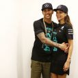  Lewis Hamilton prend la pose au côté de sa belle Nicole Scherzinger, le 24 novembre 2014 