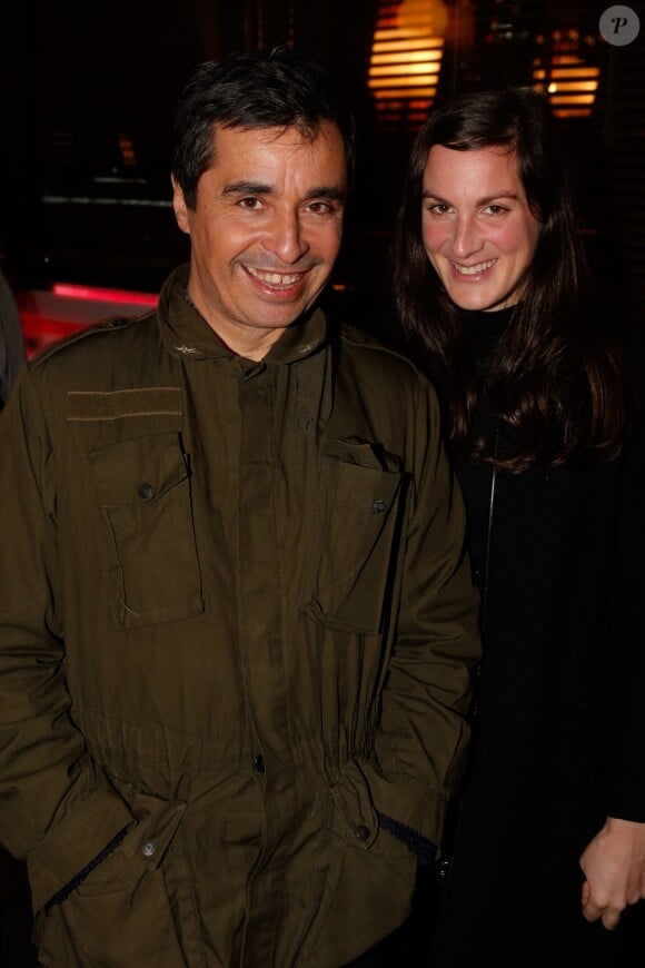 Ariel Wizman et sa femme lors de la soirée du guide Fooding au passage des Panoramas à Paris le 24 novembre 2014