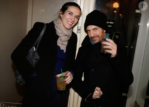 Calogero et sa compagne Marie Bastide lors de la soirée du guide Fooding au passage des Panoramas à Paris le 24 novembre 2014