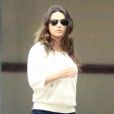  La jeune maman Mila Kunis, est all&eacute;e faire du shopping avec une amie &agrave; Studio City, le 25 novembre 2014. 