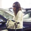 La jeune maman Mila Kunis, est allée faire du shopping avec une amie à Studio City, le 25 novembre 2014.