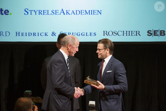 Exclusif - Le prince Daniel de Suède remettait le prix Golden Gavel lors d'une cérémonie organisée au Grand Hôtel à Stockholm, le 26 novembre 2014.
