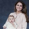 La princesse Leonore de Suède jubile lors de son premier Halloween, en octobre 2014 ! Photo publiée par la princesse Madeleine de Suède sur Facebook.