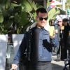 Robbie Williams dans les rues de Beverly Hills avec sa femme Ayda et leur nouveau né Charlton Valentine Williams, le 21 novembre 2014.