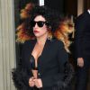 La chanteuse Lady Gaga fait un arrêt à la boutique Cartier prendant ses courses de noël à New York, le 2 décembre 2014. S