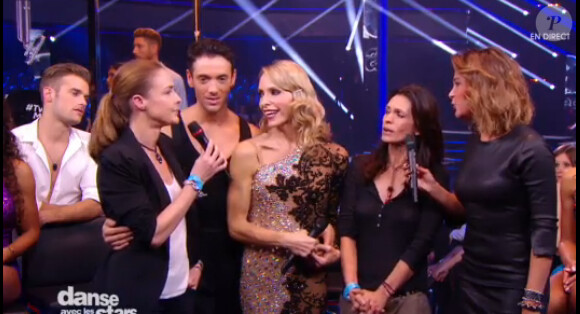 Adeline Blondieau et Bénédicte Delmas sont venues encourager leur amie Tonya Kinzinger dans Danse avec les stars 5 sur TF1. Octobre 2014.