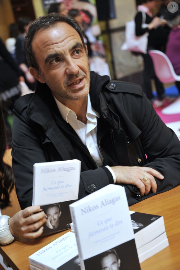 Exclusif - Nikos Aliagas - 3ème présentation du Spot "e-fluent mums", le salon des (parents blogueurs, au Palais Brongniart à Paris, le 3 décembre 2014.