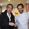 Exclusif - Nikos Aliagas et Yoni Saada (Top Chef) - 3ème présentation du Spot "e-fluent mums", le salon des parents blogueurs, au Palais Brongniart à Paris, le 3 décembre 2014.
