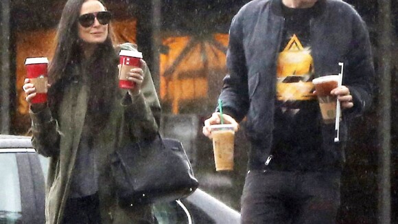 Demi Moore et son amoureux de 28 ans Sean Friday : L'amour sous la pluie