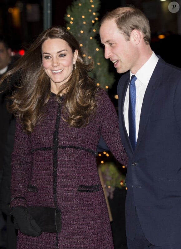 Kate Middleton, et son baby-bump avec le prince William lors de leur arrivée à l'hôtel "The Carlyle" à New York, le 7 décembre 2014