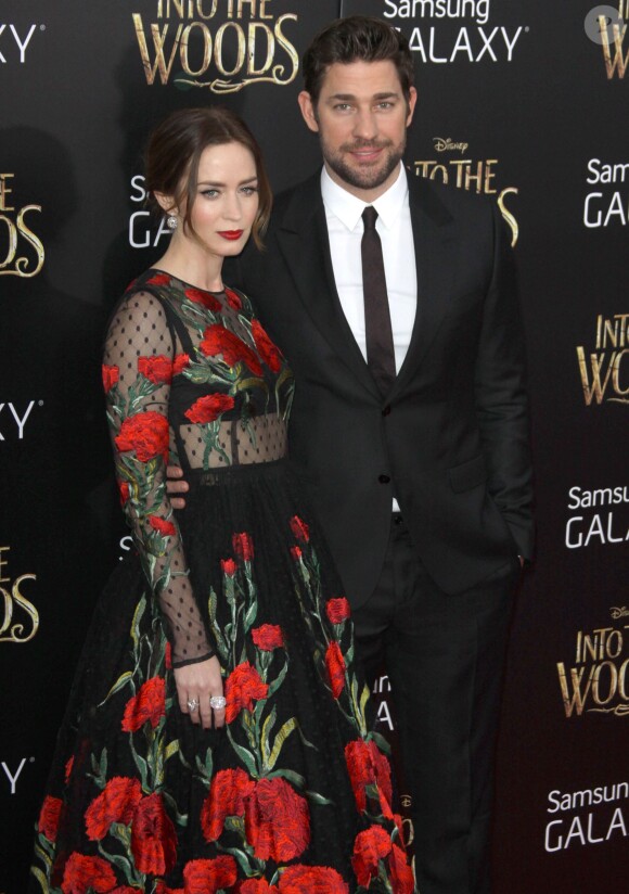 Emily Blunt, John Krasinski lors de la première d'Into The Woods au Ziegfeld Theatre, New York, le 8 décembre 2014.