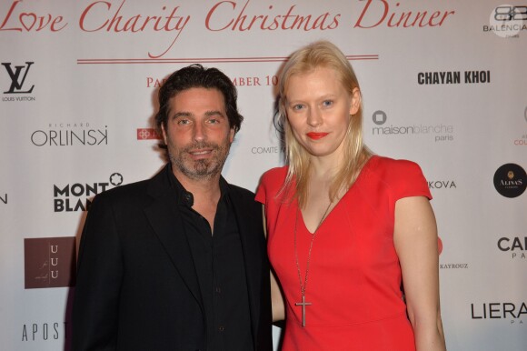 Richard Orlinski et Anna Sherbinina  lors du dîner de gala "Love Charity Christmas Dinner" organisé par l'association "Lyubov" au profit des enfants de Donetsk à la Maison Blanche à Paris, le 10 décembre 2014.