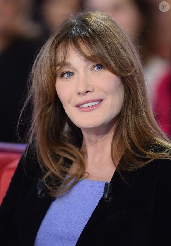Carla Bruni - Carla Bruni-Sarkozy lors de l'enregistrement de l'émission "Vivement Dimanche" (France 2)  à Paris le 10 décembre 2014.