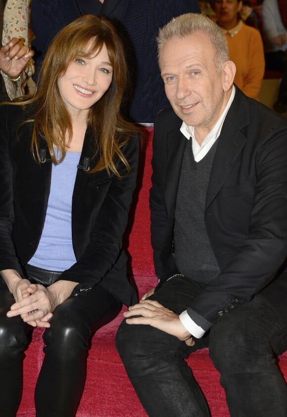 Carla Bruni et Jean Paul Gaultier - Enregistrement de l'émission "Vivement Dimanche" (France 2) à Paris le 10 décembre 2014.