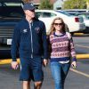 L'actrice Reese Witherspoon et son mari Jim Toth sont allés faire des courses au supermarché Bristol Farms à Los Angeles. Le 13 décembre 2014.