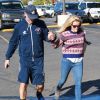 Reese Witherspoon et son mari Jim Toth sont allés faire des courses au supermarché Bristol Farms à Los Angeles. Le 13 décembre 2014.
