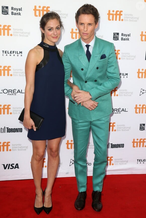Eddie Redmayne et sa compagne Hannah Bagshawe -  Avant-première du film "Une merveilleuse histoire du temps" à Toronto le 7 septembre 2014.