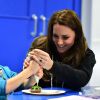 Kate Middleton, enceinte, lors d'un événement avec des scouts le 16 décembre 2014 à Londres