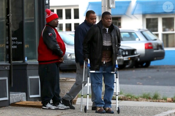 Exclusive - Tracy Morgan, entouré de sa famille, tente de remarcher six mois après son terrible accident de voiture dans le New Jersey, le 15 décembre 2014.