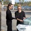 Kate Hudson et Matt Bellamy s'offrent un déjeuner avec leur fils Bingham à Los Angeles, le 17 décembre 2014.
