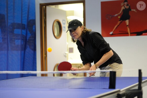 Grace de Capitani lors de la journée Sourire Gagnant organisée par l'association Enfant Star et Match au Levallois Sporting Club le 18 décembre 2014