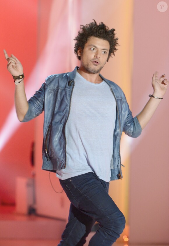 Kev Adams à l'Enregistrement de l'émission "Vivement Dimanche" le 1er octobre 2014 au Studio Gabriel à Paris, pour une diffusion le 5 octobre 2014. 
