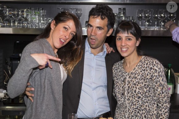Latifa Ichou, Alex Goude et Naoëlle d'Hainaut au restaurant de Yoni Saada, Miniatures, à Paris, le 5 avril 2013.