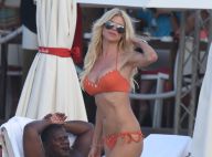 Victoria Silvstedt: Divine en bikini et joviale pour le nouvel an à Saint-Barth'