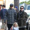 Pink s'est offert une journée détente avec son mari Carey Hart et leur fille Willow, le 4 janvier 2015 à Los Angeles.