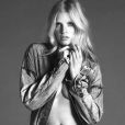 Le top model Lara Stone, star de la campagne printemps 2015 de Calvin Klein Jeans. Photo par Mert et Marcus.