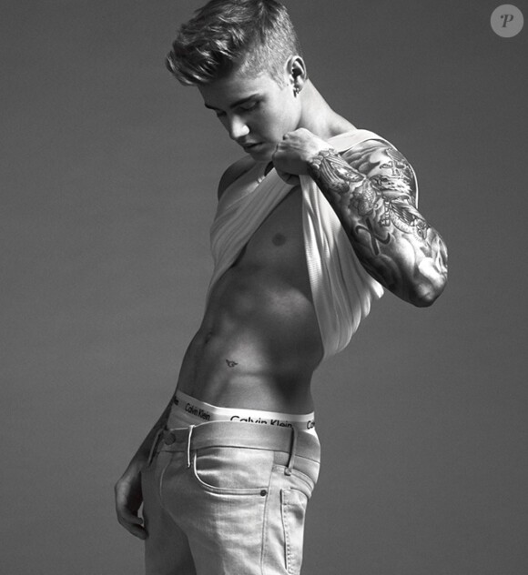 Justin Bieber, star de la campagne printemps 2015 de Calvin Klein Jeans. Photo par Mert et Marcus.