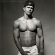 Mark Wahlberg pour Calvin Klein Underwear. Photo par Herb Ritts. 1992.