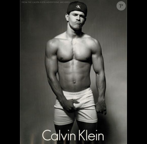 Mark Wahlberg pour Calvin Klein Underwear. Photo par Herb Ritts. 1992.