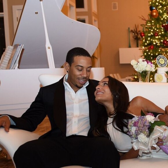 Ludacris (Christopher Bridges) et Eudoxie Mbouguiyengue, heureux mariés. Le 24 décembre 2014.
